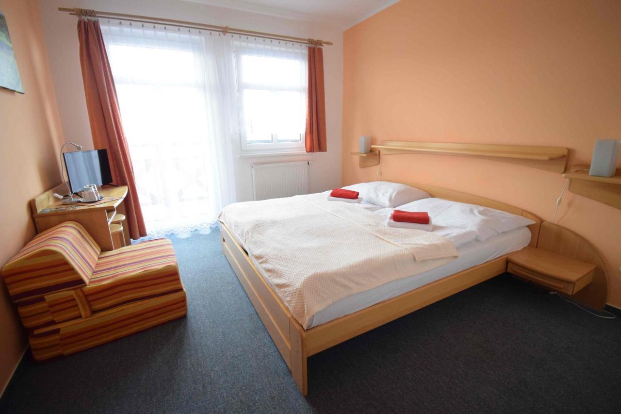 Hotel Emeran Litvínov Extérieur photo